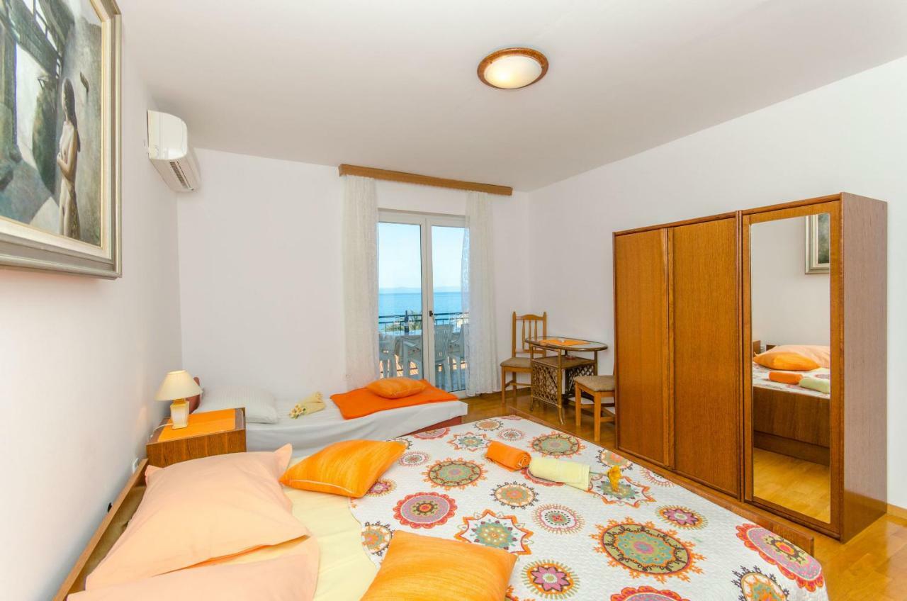 Apartments And Room Sun & Sea Podgora Bagian luar foto