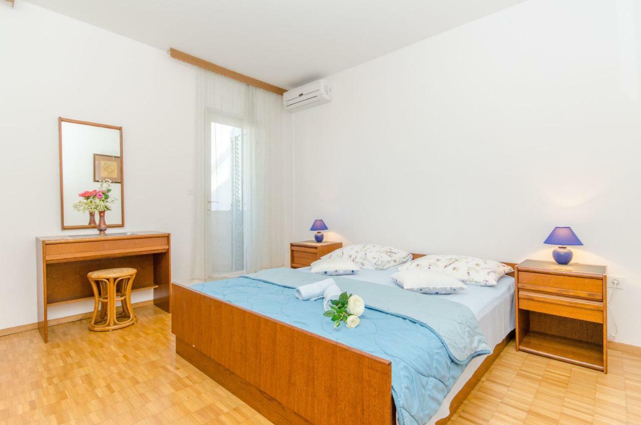 Apartments And Room Sun & Sea Podgora Bagian luar foto